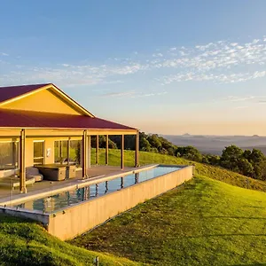 Petrichor Estate - 360 Views Pool & Holiday home Bald Knob